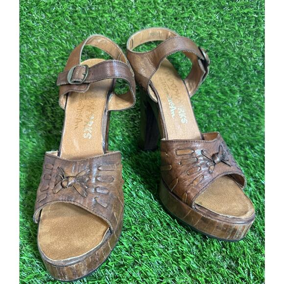 Thom McAn Vtg Brown Leather Woodwork Sandal With Block Heel Boho Hippy Festival - Picture 6 of 16